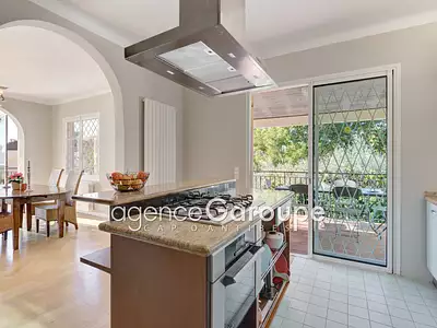 Maison, 280 m²