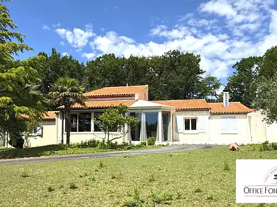 Maison, 240 m²