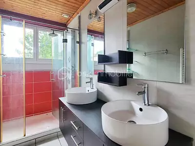 Maison, 205 m²