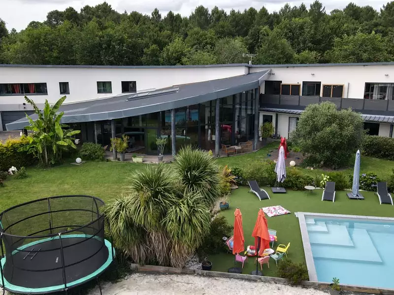 Maison, 805 m²