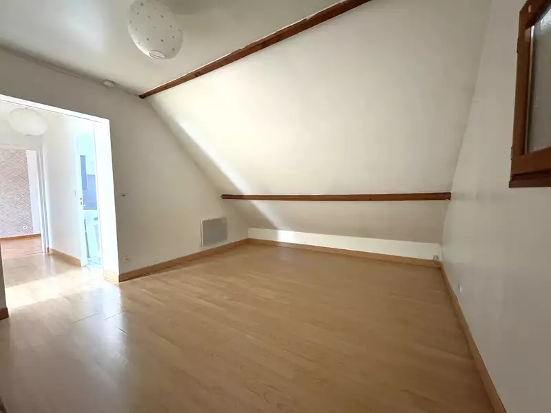 Divers, 708 m²