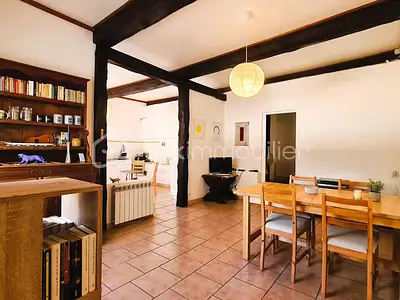 Maison, 248 m²