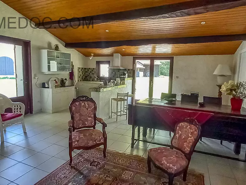 Maison, 240 m²