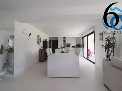Maison, 205 m²