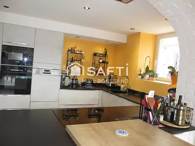 Maison, 270 m²