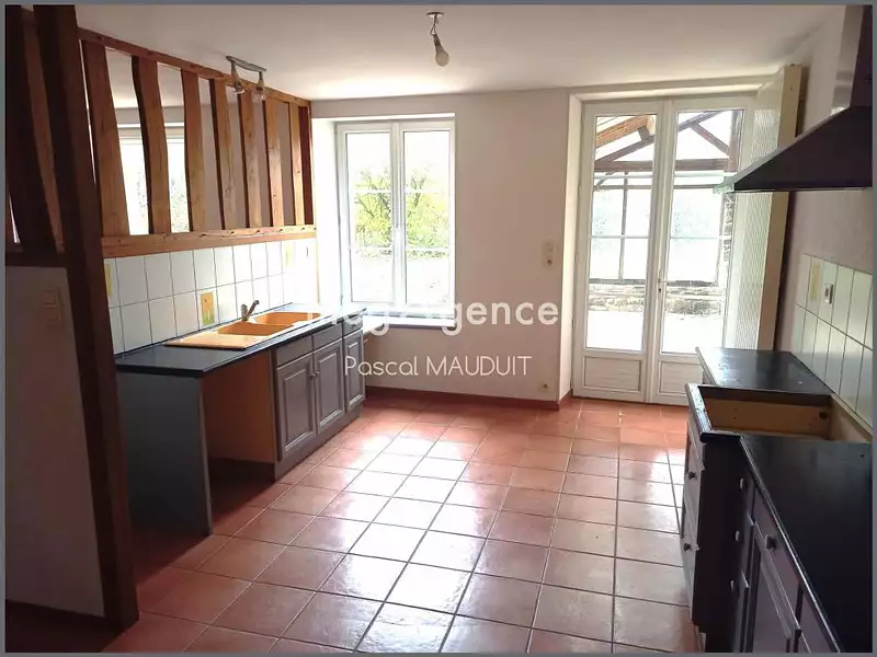 Maison, 148 m²