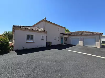 Maison, 243 m²