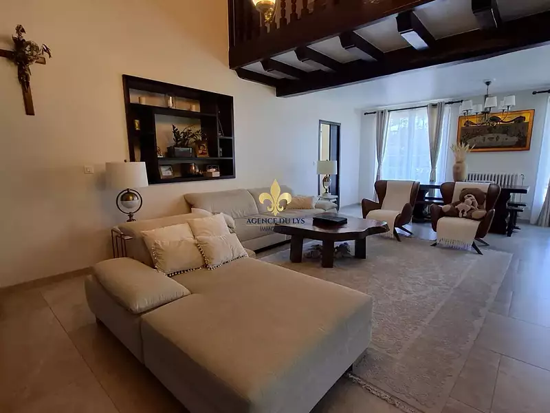 Maison, 195 m²
