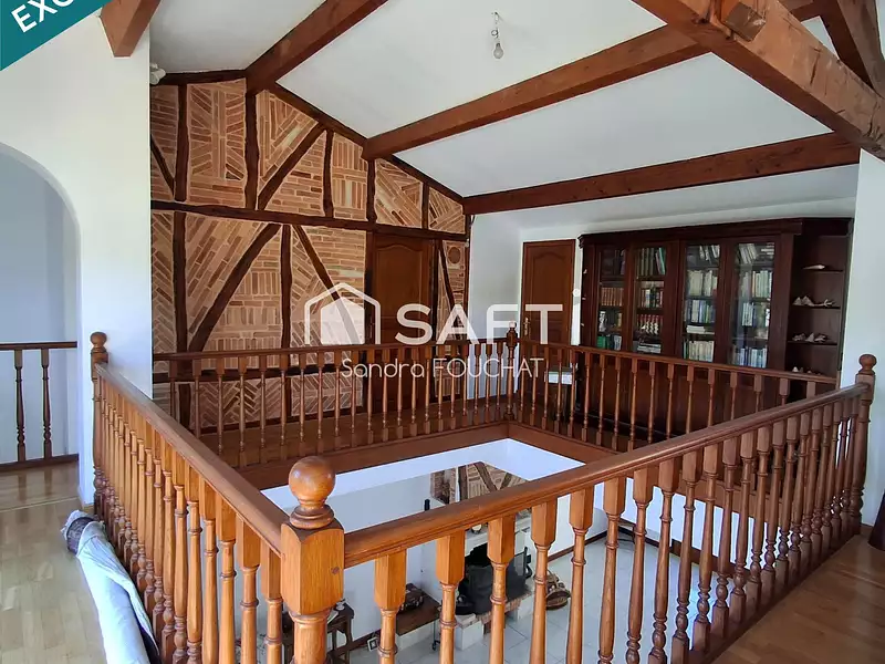 Maison, 252 m²
