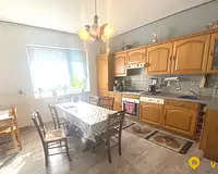 Maison, 196 m²