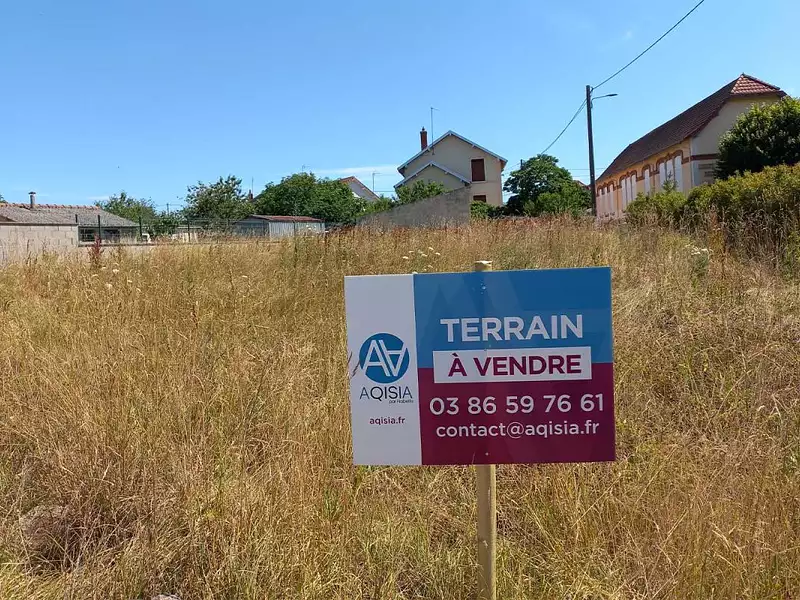 Terrain, 768 m²