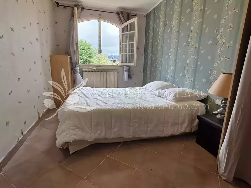 Maison, 180 m²