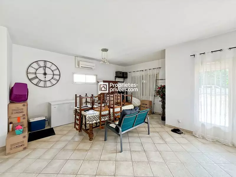 Maison, 220 m²