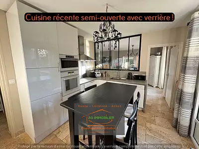 Maison, 255 m²