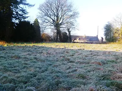 Terrain, 1 300 m²