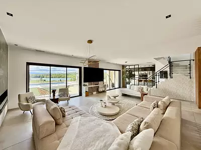 Maison, 326,94 m²