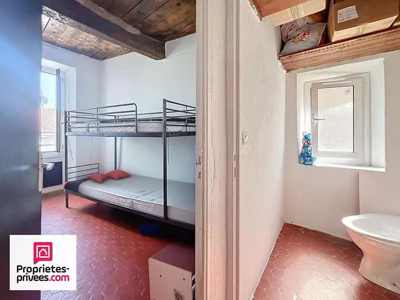 Immeuble, 220 m²