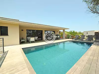 Maison, 155 m²
