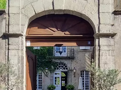 Maison, 825 m²