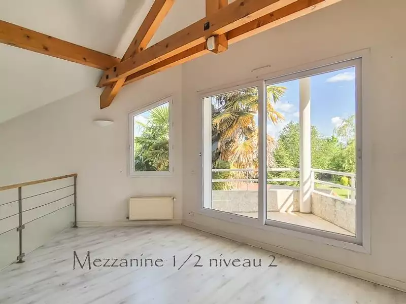 Maison, 230 m²