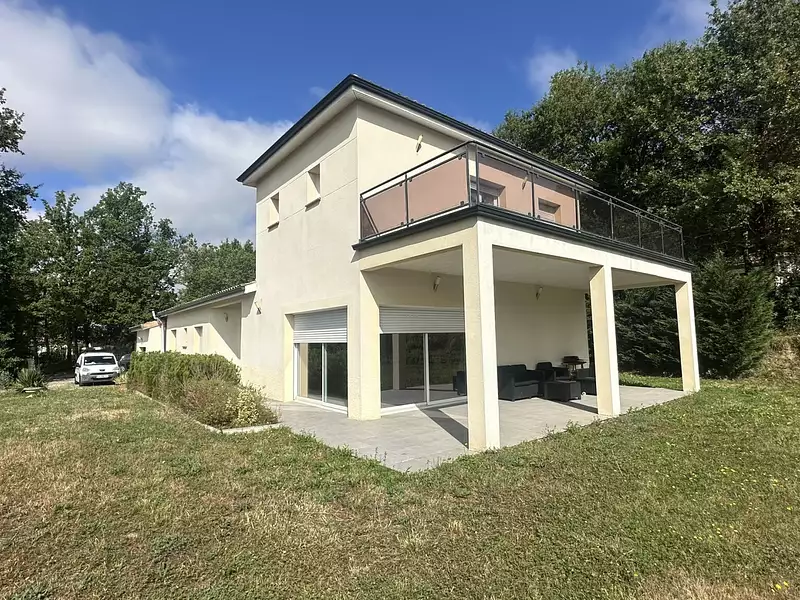 Maison, 167 m²