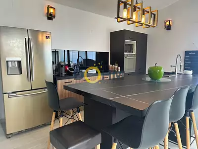 Maison, 169 m²