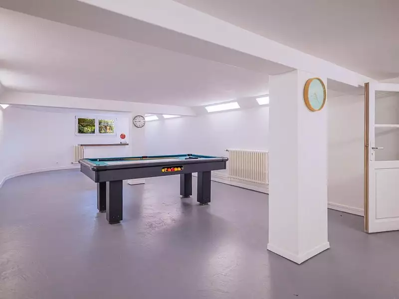Maison, 261 m²