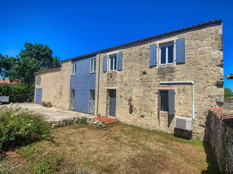 Maison, 256 m²