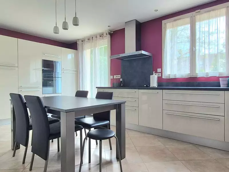 Maison, 163 m²
