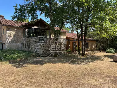 Maison, 221 m²