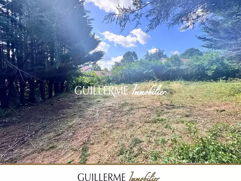 Terrain, 775 m²