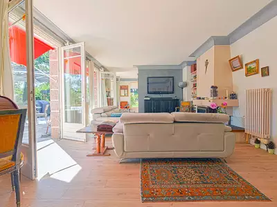 Maison, 220 m²