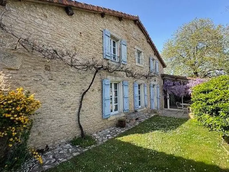 Maison, 252 m²