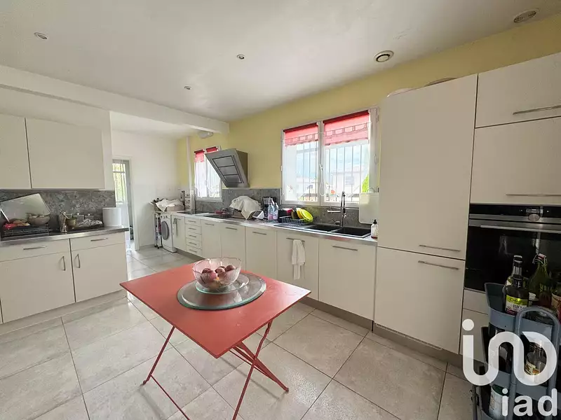 Maison, 244 m²