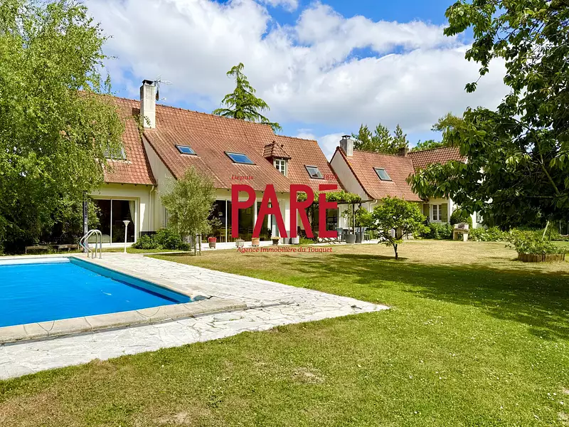 Maison, 235 m²
