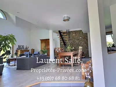 Maison, 220 m²