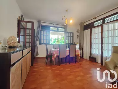 Maison, 241 m²