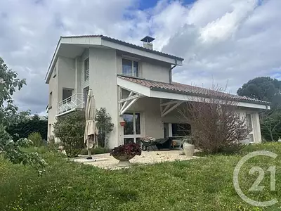 Maison, 250 m²
