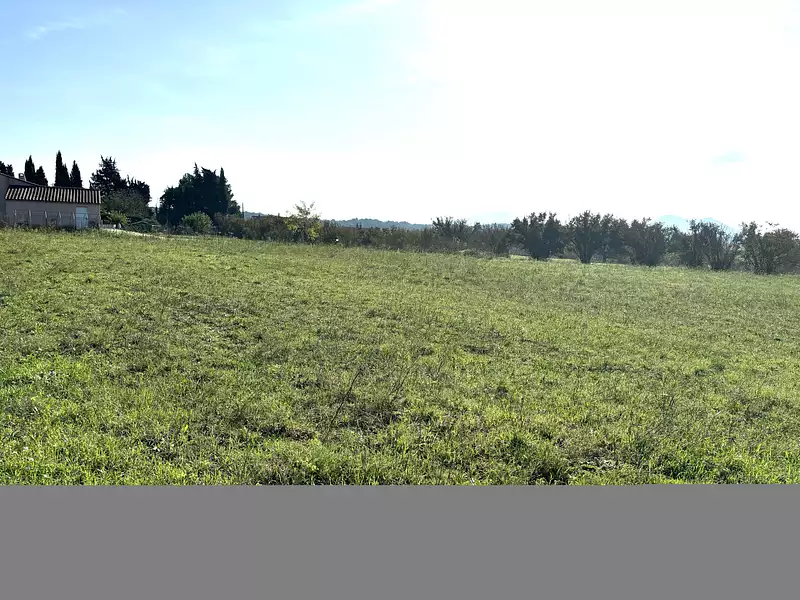 Terrain, 4 086 m²