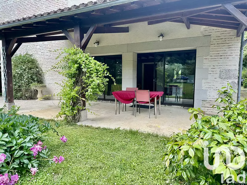 Maison, 240 m²