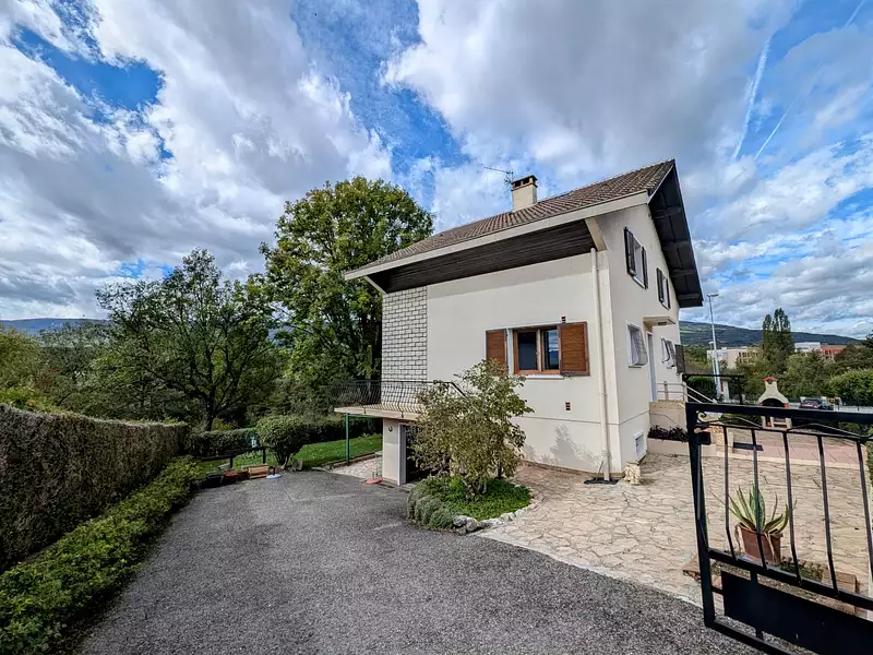 Maison, 190 m²