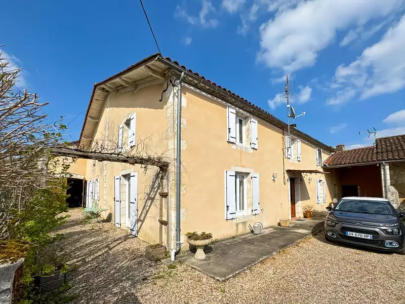 Maison, 216 m²