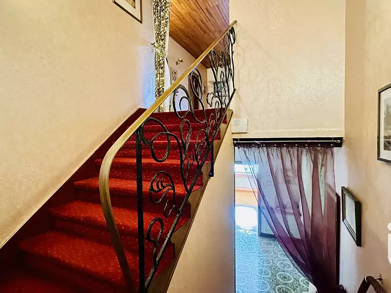 Maison, 275 m²