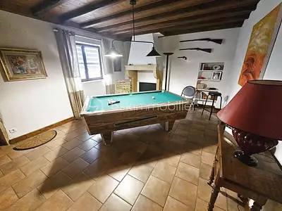 Maison, 235 m²