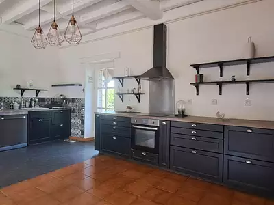 Maison, 196 m²
