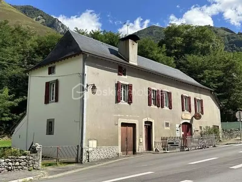 Maison, 240 m²