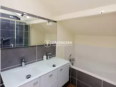Maison, 157 m²