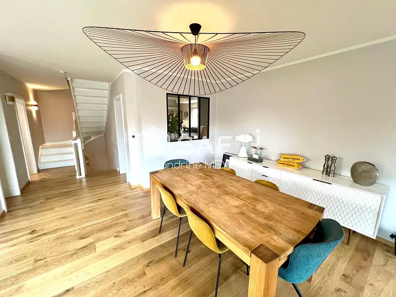 Maison, 190 m²