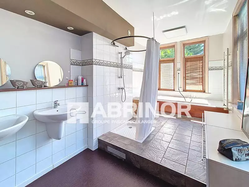 Maison, 220 m²