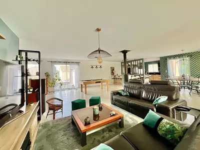 Maison, 235 m²